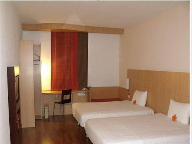 Ibis Dongguan Dongcheng Hotel Exterior foto