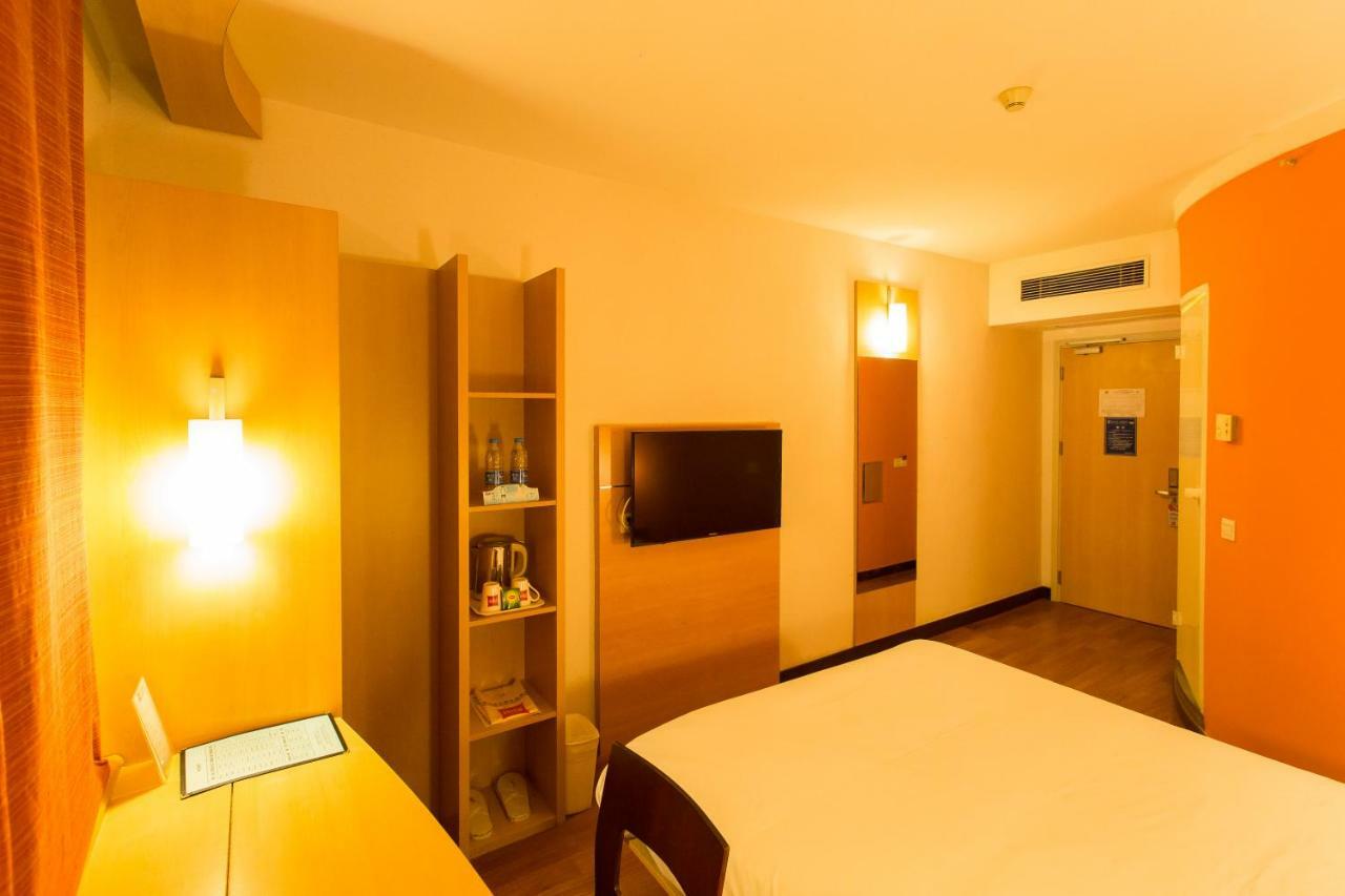 Ibis Dongguan Dongcheng Hotel Exterior foto